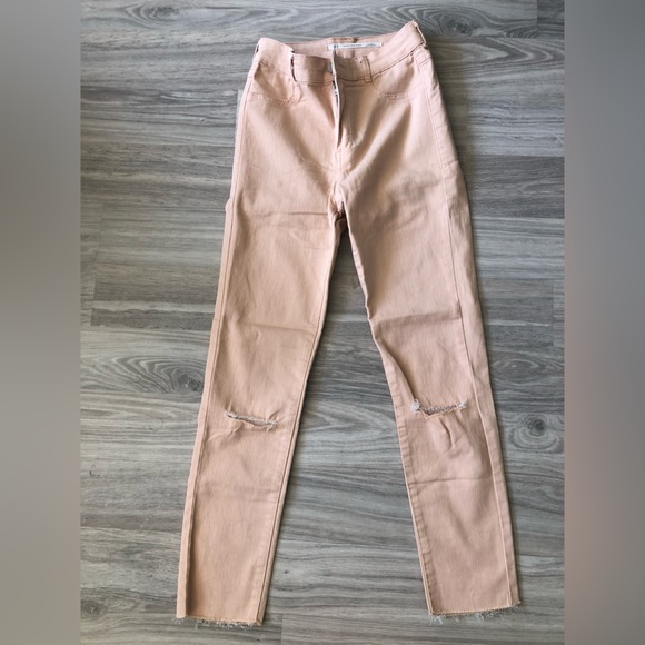 Zara Pants - Picture 2 of 3